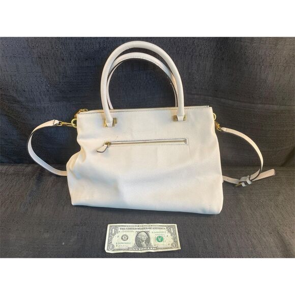 INVENTORY REDUCTION SALE. Guess Noelle Girlfriend Satchel NB - Picture 6 of 6